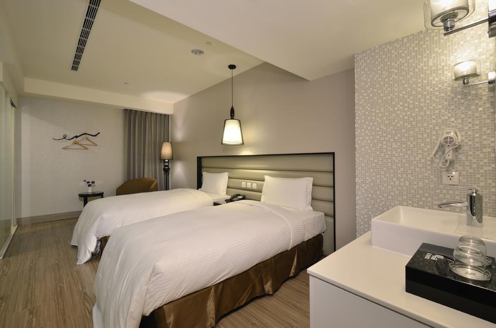 Stay Hotel - Taichung Yizhong Exterior photo